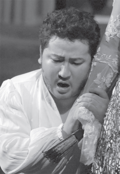 Д.Эрдэнэ-Очир : Эхэндээ би зохиолын дуучин л болно гэж бодож байлаа